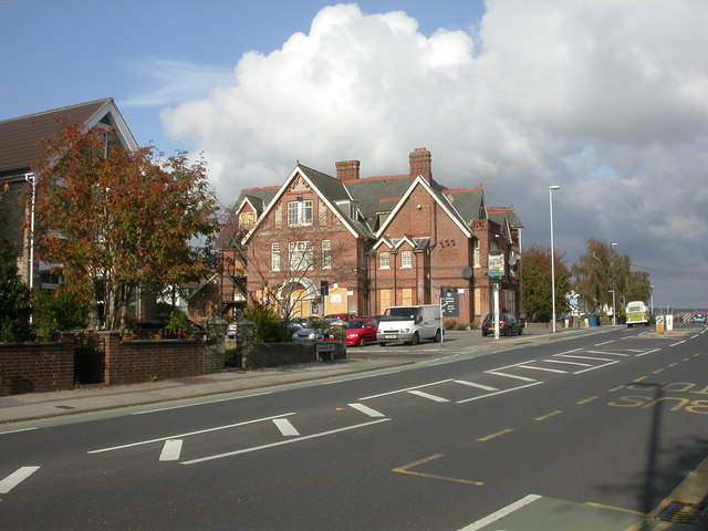 The Tatnam, Poole