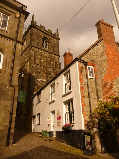 Sun & Moon, Shaftesbury